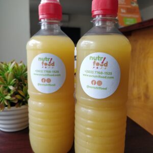 Jugo de naranja natural. Presentacion personal.